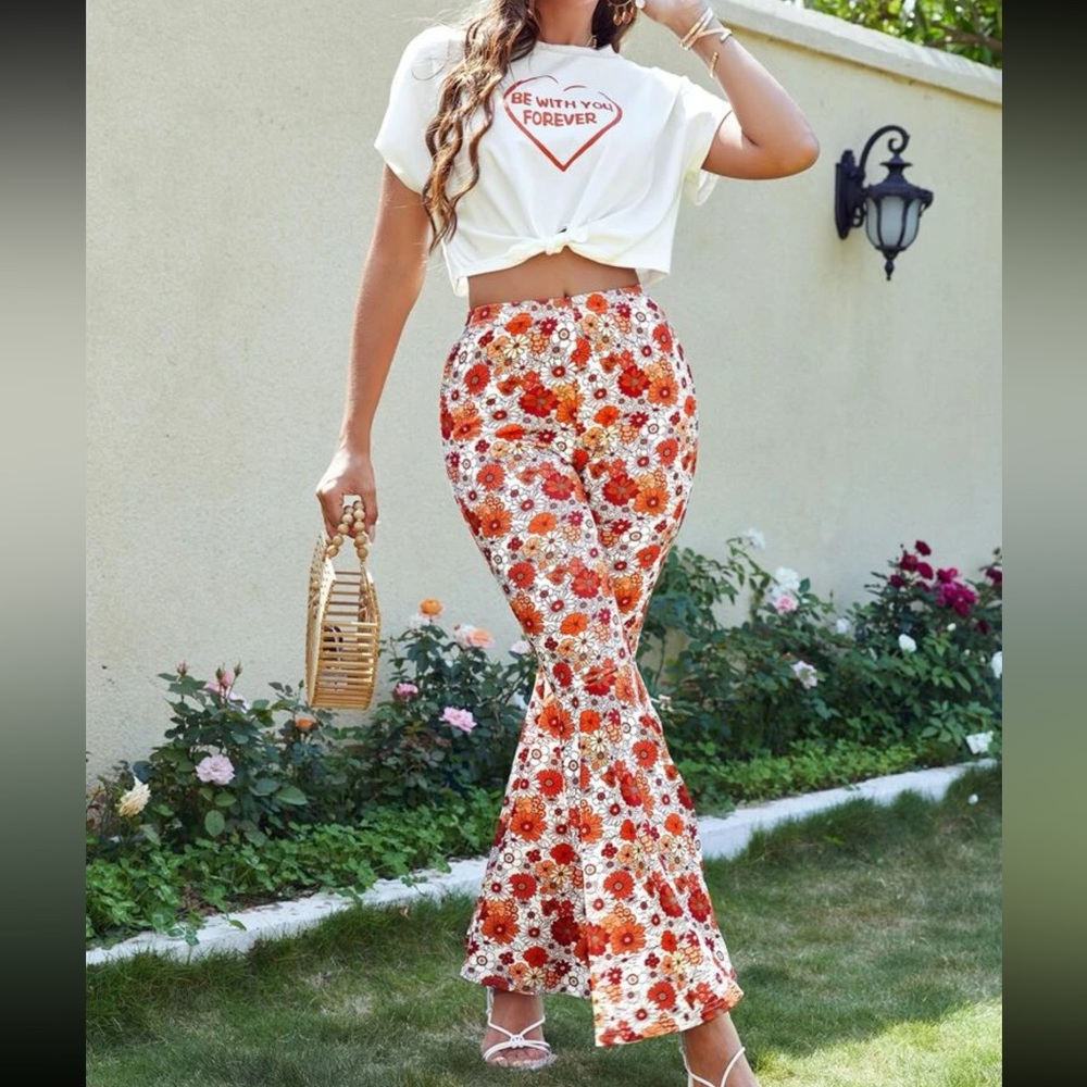 SHEIN Slogan Graphic Dolman Sleeve Tee and Allover Floral Print Flare PantSize M